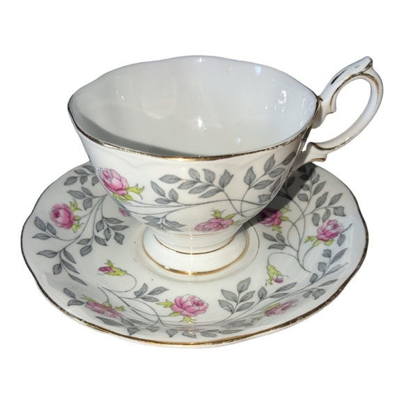 Royal Albert| x2 Bone China England Conway 25th Anniversary Tea Cups and Saucer - Picture 6 of 15
